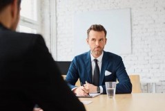 面试官问你为何从事电商运营？这不是街头采访，是金融课堂的“你缺啥？”
