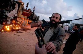 利比亚危机:油桩里的金融泡沫到底是怎么翻滚的? 利比亚危机